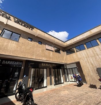 office em Rua Pioneiro Antonio Bernardes, Jardim Dias I - Maringá - PR