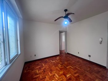 apartment em Rua Teixeira de Freitas, Santo Antônio - Porto Alegre - RS