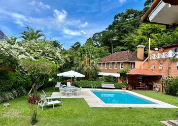house em Estrada União e Indústria, Corrêas - Petrópolis - RJ