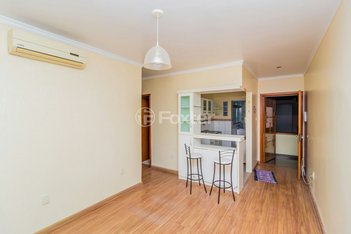 apartment em Rua Eurico Lara, Medianeira - Porto Alegre - RS