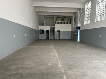 industrial em Avenida Prestes Maia, Centro - Diadema - SP