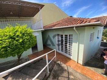 house em Rua Coronel Estevao Franco de Godoy, Centro - Serra Negra - SP