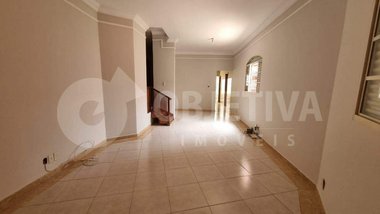 house em Avenida Princesa Izabel, Fundinho - Uberlândia - MG
