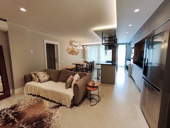 apartment em Rua dos Cambuatas, Jurerê - Florianópolis - SC