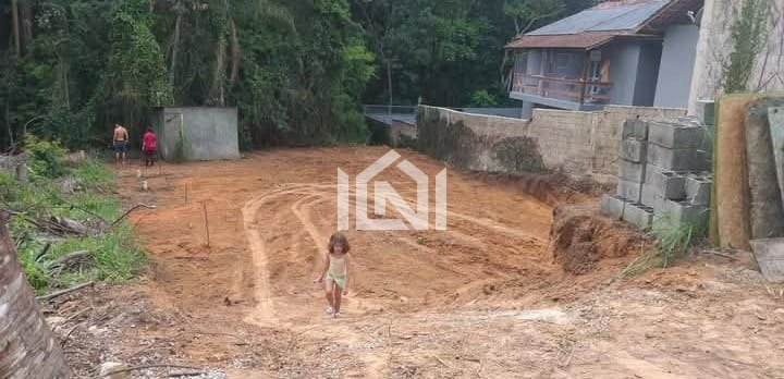 Terreno á venda no Condominio Vila Verde - terraplenagem