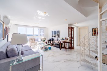 apartment em Rua Hilário Ribeiro, Moinhos de Vento - Porto Alegre - RS