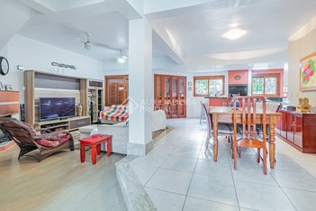 house em Avenida Vicente Monteggia, Cavalhada - Porto Alegre - RS