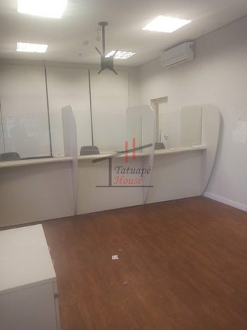 business em Padre Adelino, Quarta Parada - São Paulo - SP