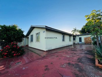 house em Rua Serra Encantada, Conjunto Habitacional Violim - Londrina - PR