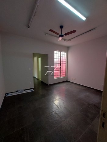 business em 05, Zona Central - Rio Claro - SP