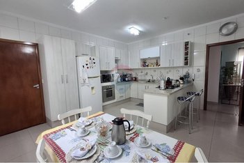 house em Avenida Tiradentes, Centro - Lins - SP