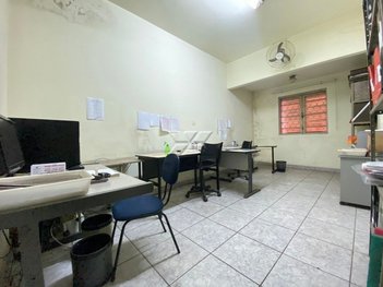 commercial_building em 09, Zona Central - Rio Claro - SP