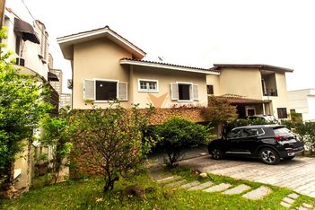 house em Alameda Caraguatatuba, Alphaville - Santana de Parnaíba - SP