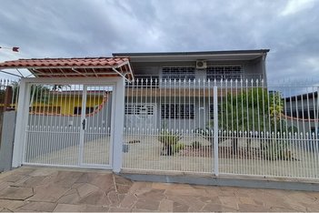 house em Rua Gaspar Martins, Sumaré - Alvorada - RS