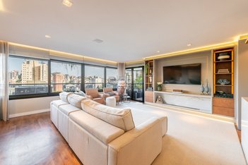 apartment em Rua Germano Petersen Júnior, Auxiliadora - Porto Alegre - RS