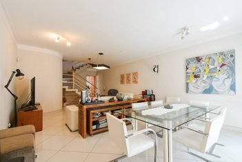 house em Rua dos Lírios, Mirandópolis - São Paulo - SP