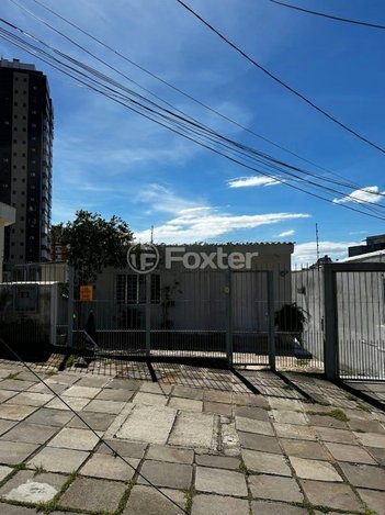house em Avenida General Barreto Viana, Chácara das Pedras - Porto Alegre - RS
