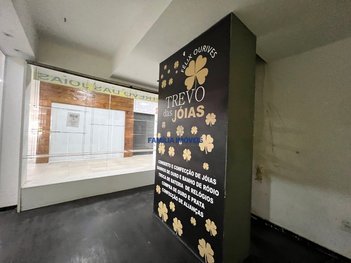 business em Marechal Floriano Peixoto, Gonzaga - Santos - SP