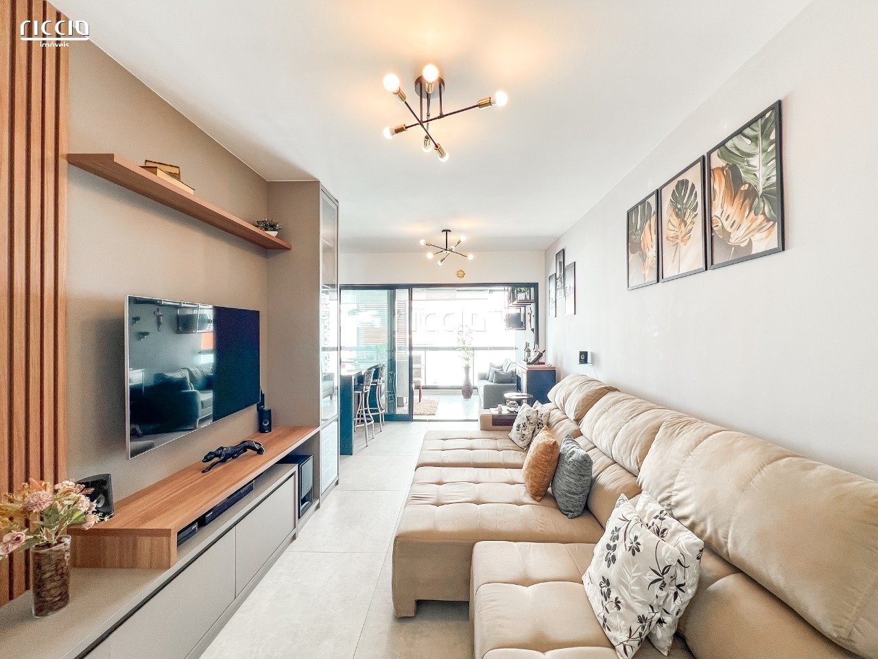 iQR218_1468967b5f076359ba