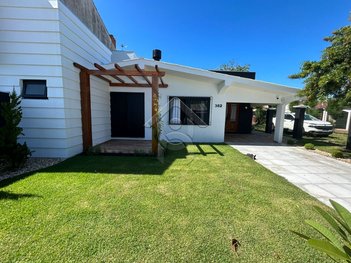 house em Rua Begônias, Rainha do Mar - Xangri-Lá - RS