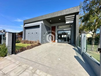 house em Rua Azaléias, Rainha do Mar - Xangri-Lá - RS