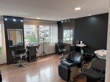 office em Rua Eudoro Berlink, Auxiliadora - Porto Alegre - RS