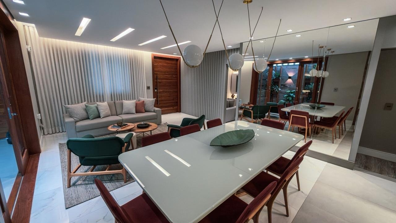 Casa com 4 quartos — Ouro Preto, Belo Horizonte