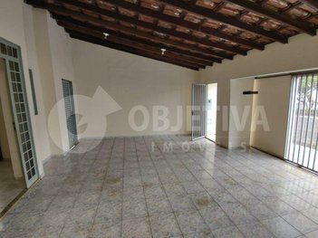 house em Rua Manoel Ascenço Batista, Santa Mônica - Uberlândia - MG