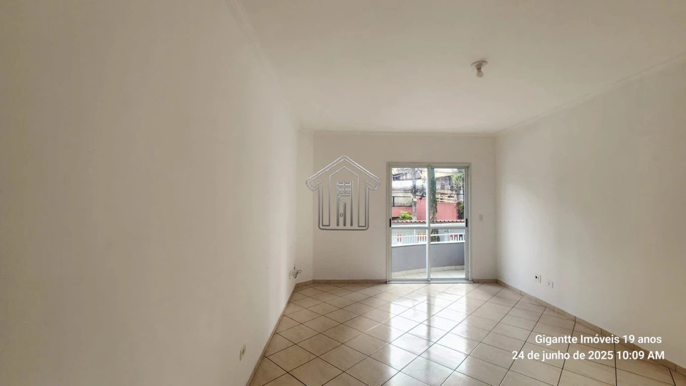 Sala grande com sacada