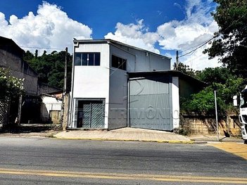 industrial em Avenida Santos Dumont, Vila Domingues - Votorantim - SP