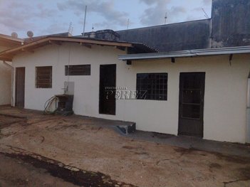 house em Rua Chile, Centro - Londrina - PR