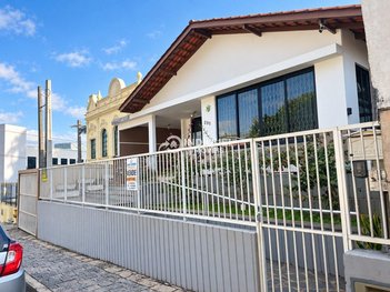house em Rua Almirante Guilhen, Centro - São Francisco do Sul - SC