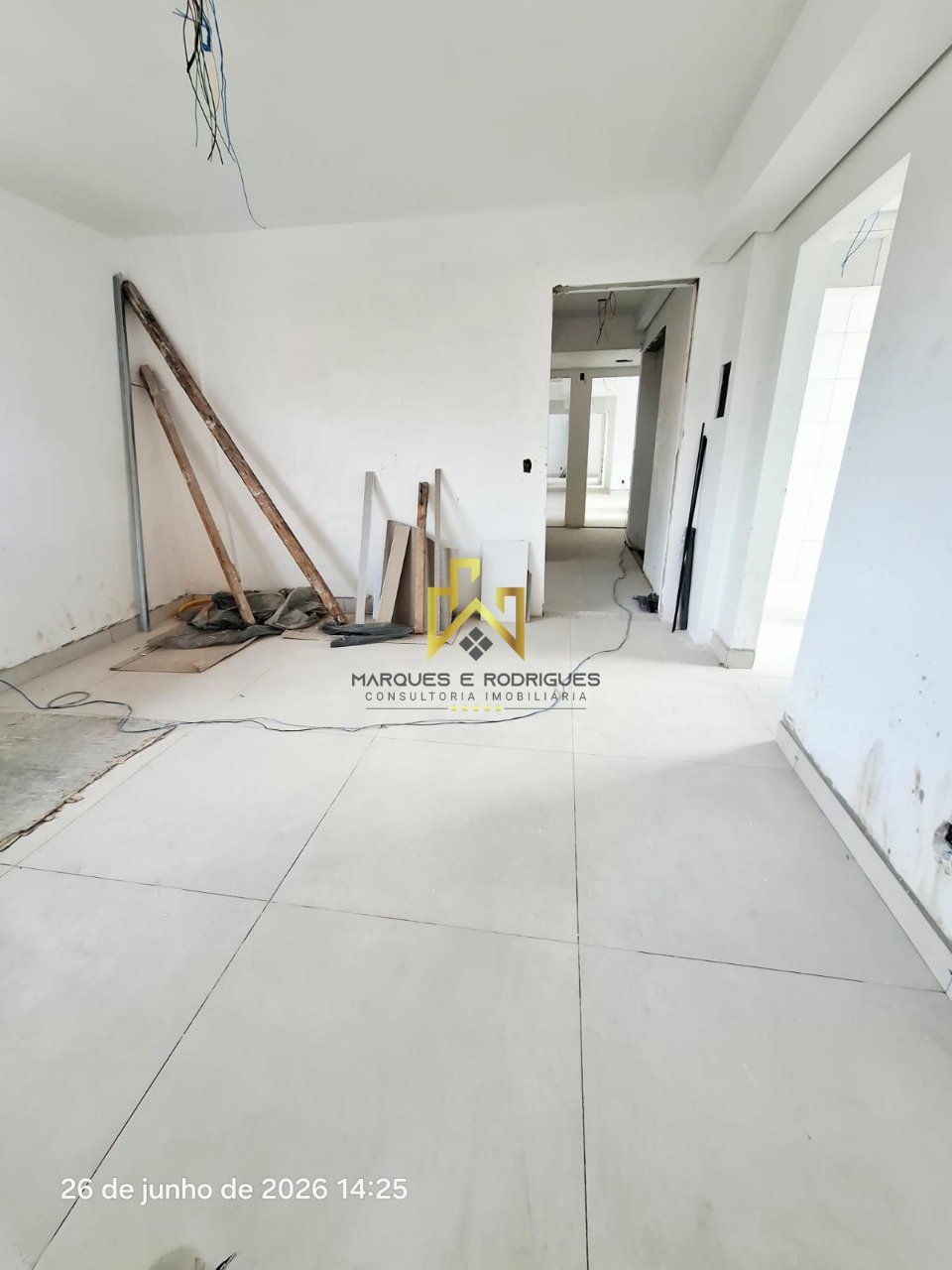Apartamento com 2 quartos — Santa Mônica, Belo Horizonte