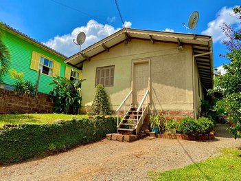 house em Rua Crescêncio Till, Várzea Grande 1º de Maio - Gramado - RS