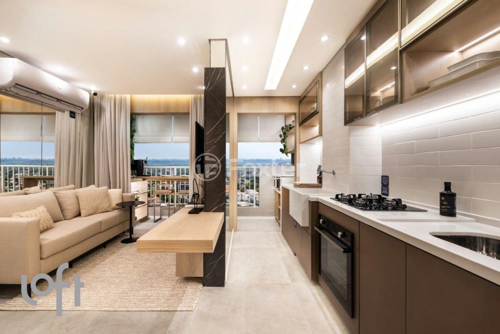 sala-de-estar-e-cozinha-integradas-com-vista-para-a-cidade.jpeg