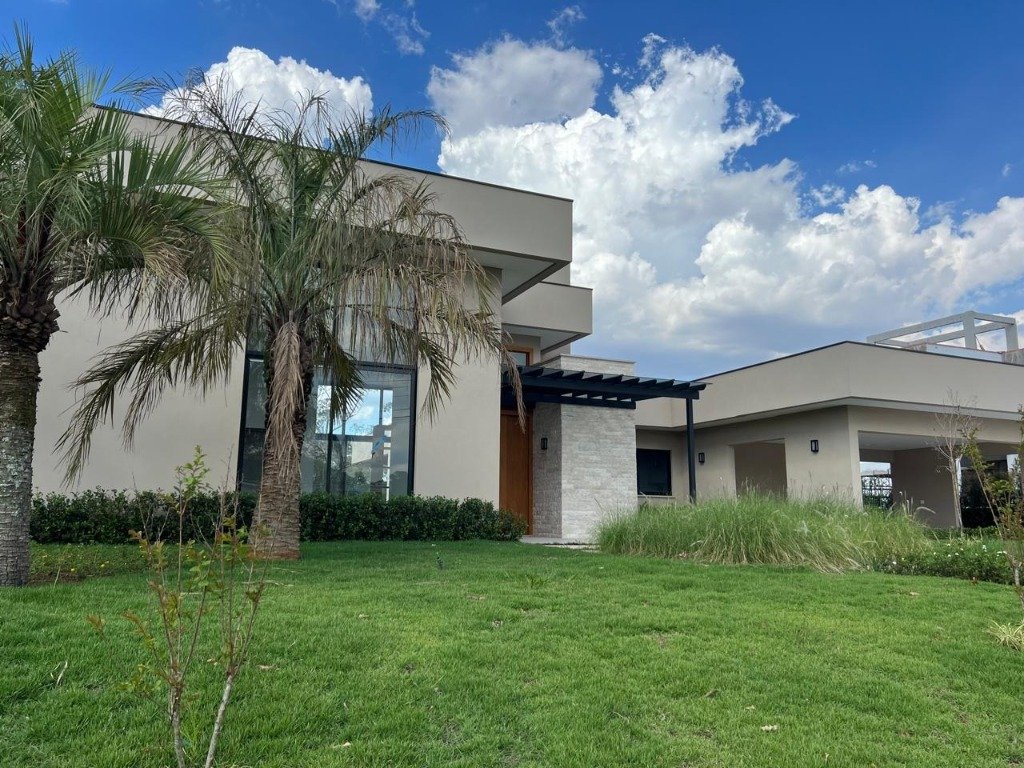 b772b982-600f-4e7c-9e80-89f2e0b21175