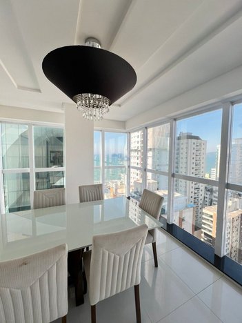 apartment em Rua 208, Meia Praia - Itapema - SC