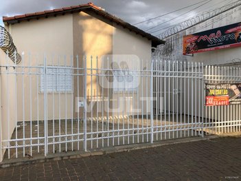 house em Avenida João Pinheiro, Centro - Uberlândia - MG