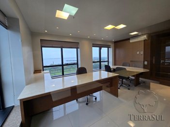 office em Avenida Borges de Medeiros, Praia de Belas - Porto Alegre - RS