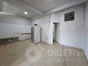 business em Avenida Segismundo Pereira, Santa Mônica - Uberlândia - MG