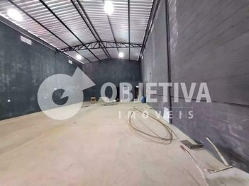 industrial em Rua Juracy Junqueira Rezende, Pampulha - Uberlândia - MG