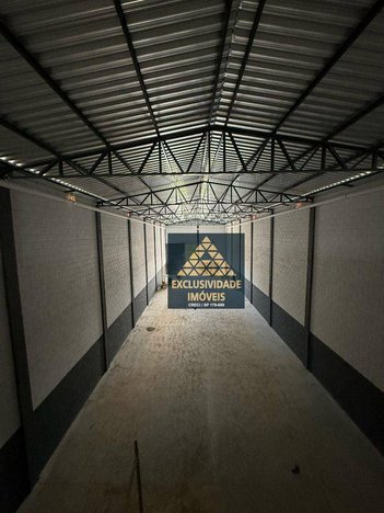 industrial em Rua Topázio, Jardim Jóia - Arujá - SP