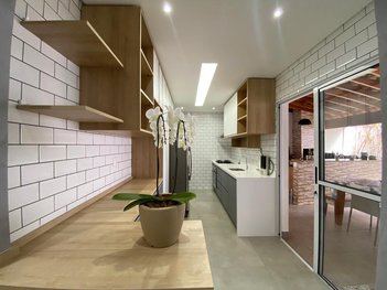 house em Rua Abílio de Almeida, Loteamento Villa Branca - Jacareí - SP