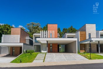 house em Avenida Cândido Hartmann, Santo Inácio - Curitiba - PR