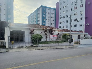 house em Rua Nelson Silva, Barreiros - São José - SC