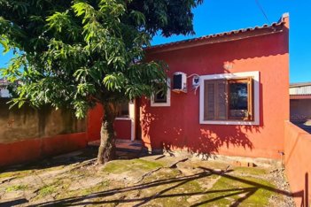 house em Rua Alegrete, Maria Regina - Alvorada - RS