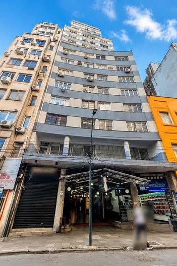 apartment em Rua Doutor Flores, Centro Histórico - Porto Alegre - RS