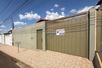 house em Rua Flávio Benincasa, Conjunto Residencial Souza Santos - Botucatu - SP