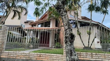 house em Rua Liberato Carioni, Lagoa da Conceição - Florianópolis - SC
