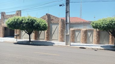 house em Rua Suíça, Jardim Adriana II - Londrina - PR